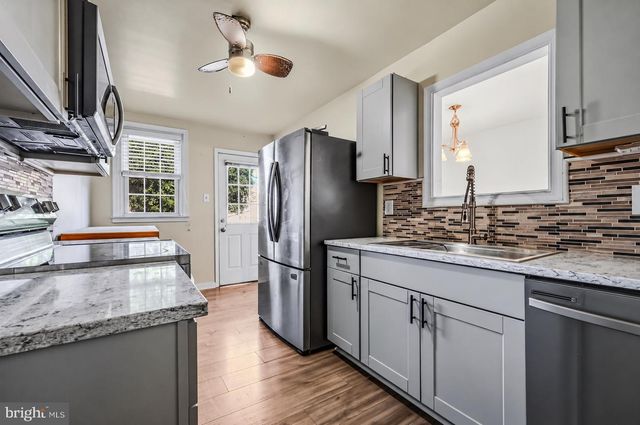 1009 CLAYTON RD, Wilmington, DE 19805