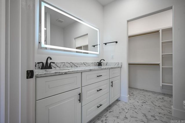 1410 Port Arthur, Mena, AR 71953