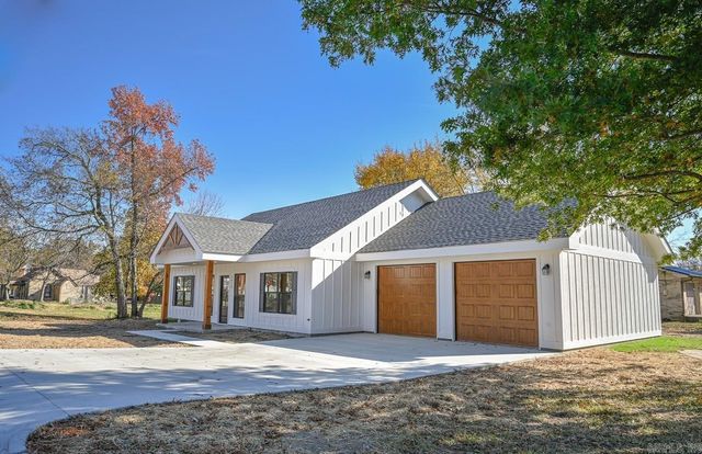 1410 Port Arthur, Mena, AR 71953