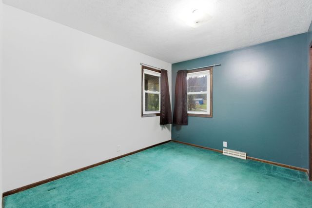 155 PARKWOOD Drive, Council Bluffs, IA 51503