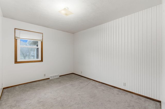155 PARKWOOD Drive, Council Bluffs, IA 51503