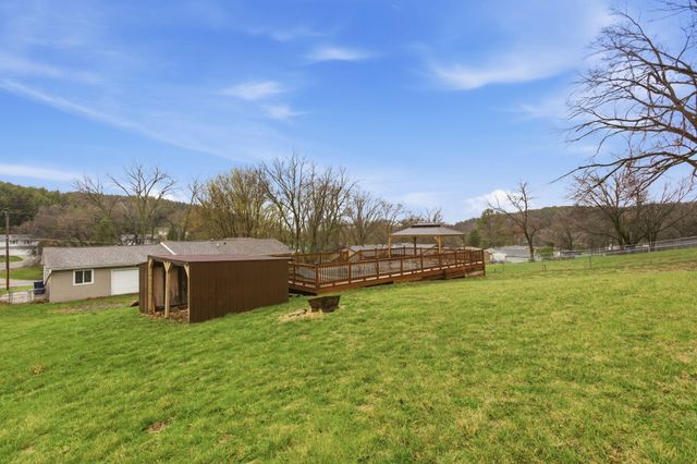 155 PARKWOOD Drive, Council Bluffs, IA 51503