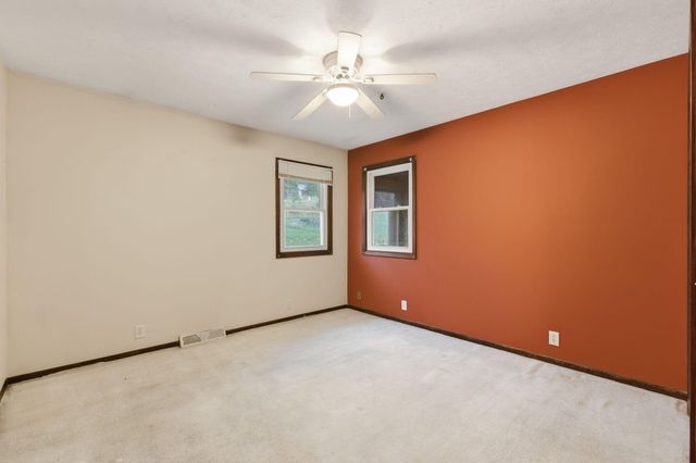 155 PARKWOOD Drive, Council Bluffs, IA 51503