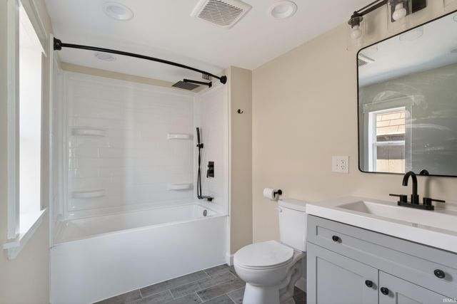13037 Young Road, Evansville, IN 47725