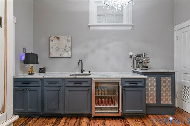 2217 W Grace St, Richmond, VA 23220