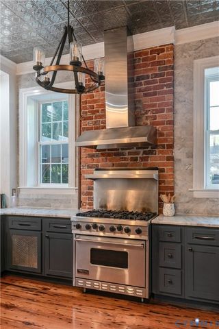 2217 W Grace St, Richmond, VA 23220