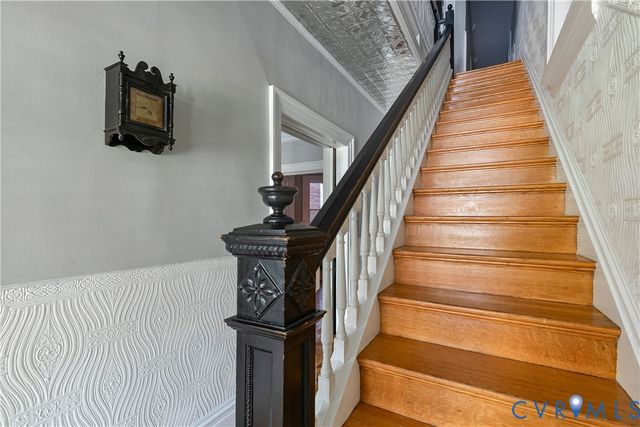 2217 W Grace St, Richmond, VA 23220