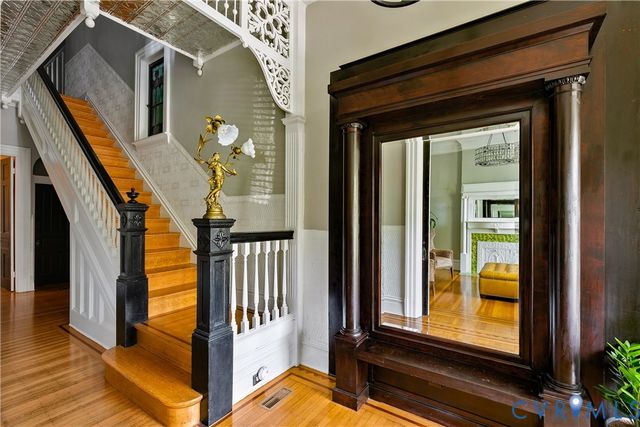 2217 W Grace St, Richmond, VA 23220