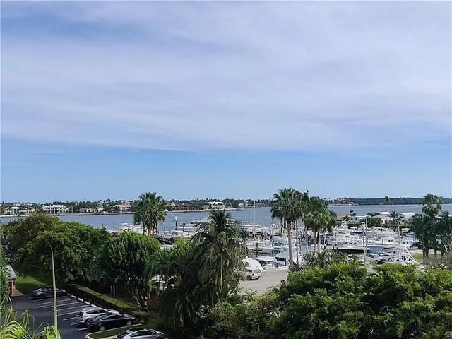 1000 Scotia Drive 506, Hypoluxo, FL 33462