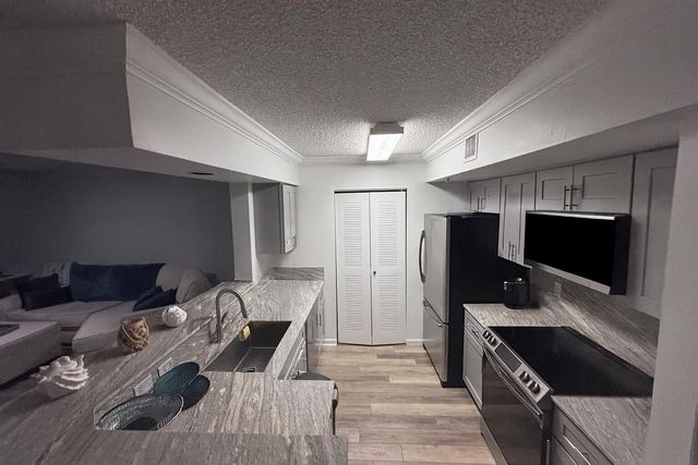 1000 Scotia Drive 506, Hypoluxo, FL 33462