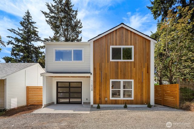 11028 Evanston Avenue N, Seattle, WA 98133