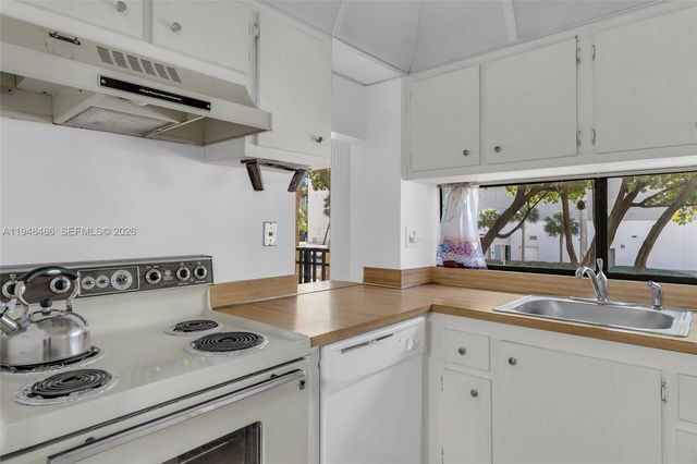 16909 N Bay Rd 217, Sunny Isles Beach, FL 33160