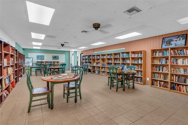 16909 N Bay Rd 217, Sunny Isles Beach, FL 33160