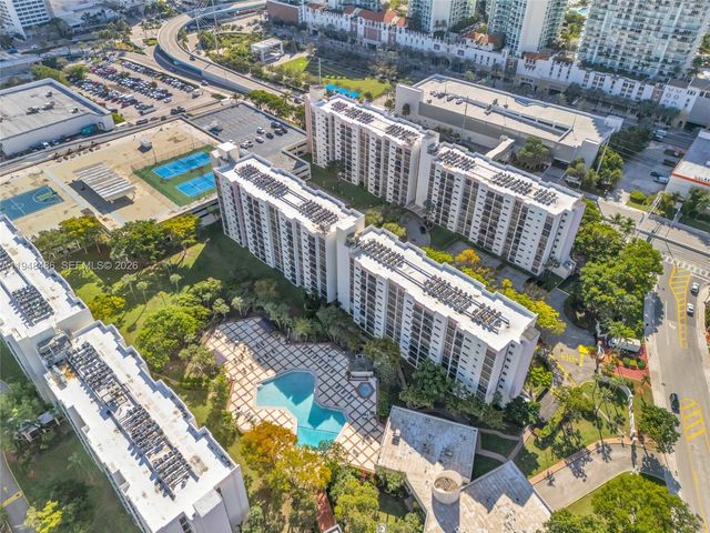 16909 N Bay Rd 217, Sunny Isles Beach, FL 33160