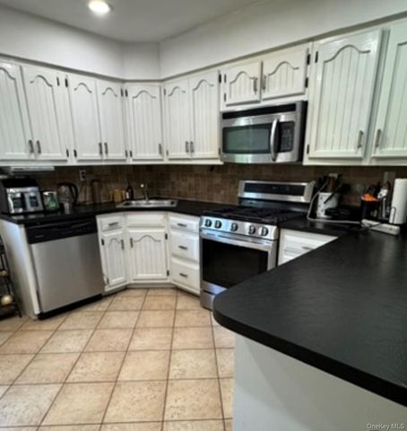 1498 Kew Avenue, Hewlett, NY 11557