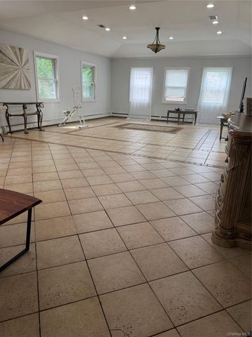 1498 Kew Avenue, Hewlett, NY 11557