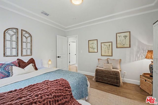 1135 W 81st Place, Los Angeles, CA 90044