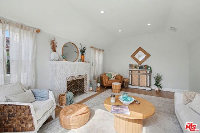 1135 W 81st Place, Los Angeles, CA 90044