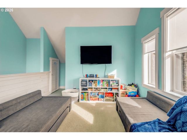 2442 Sw DUNE Ave, Lincoln City, OR 97367