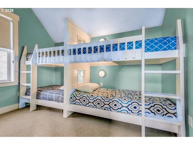 2442 Sw DUNE Ave, Lincoln City, OR 97367