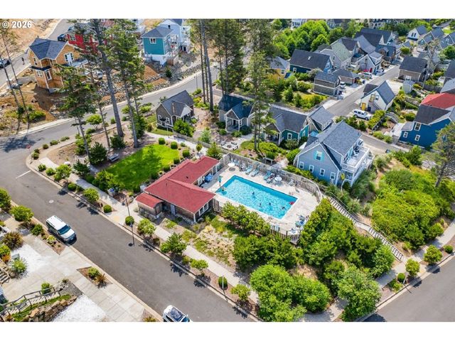 2442 Sw DUNE Ave, Lincoln City, OR 97367