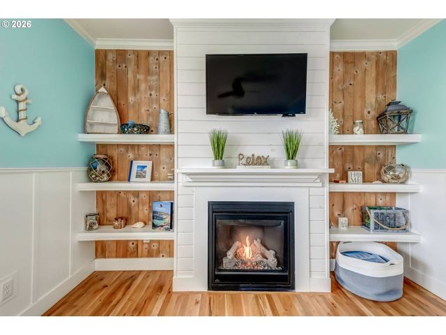 2442 Sw DUNE Ave, Lincoln City, OR 97367