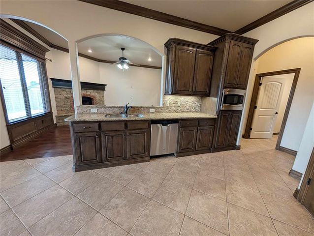 6405 Bent Wood Drive, Oklahoma City, OK 73169