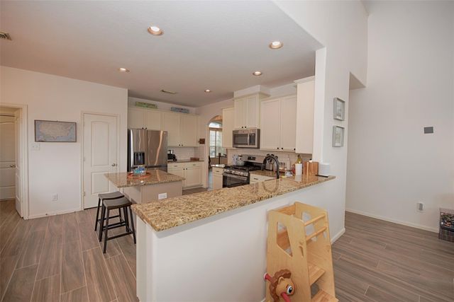 6511 Canyon Mist Lane, Dickinson, TX 77539
