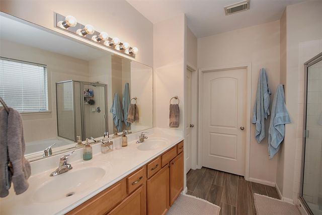 6511 Canyon Mist Lane, Dickinson, TX 77539
