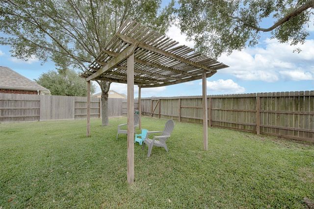 6511 Canyon Mist Lane, Dickinson, TX 77539