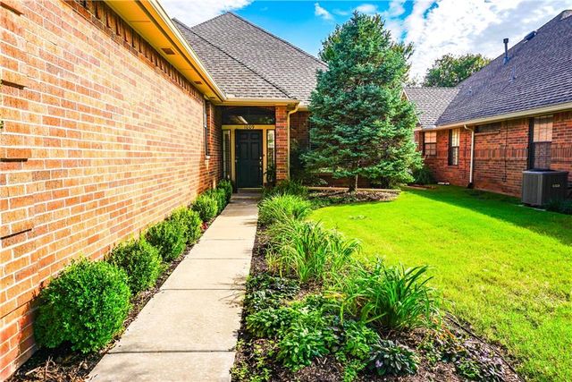 1009 Riviera Drive, Norman, OK 73072
