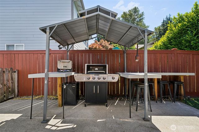 12816 168th ST CT E, Puyallup, WA 98374