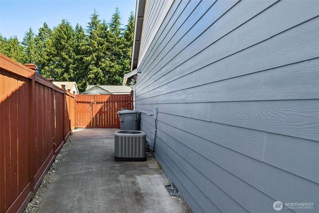 12816 168th ST CT E, Puyallup, WA 98374