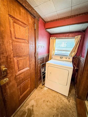 311 Wagner Ave, City Of But Nw, PA 16001