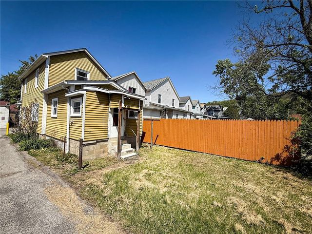 311 Wagner Ave, City Of But Nw, PA 16001