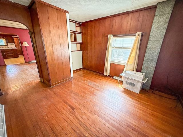 311 Wagner Ave, City Of But Nw, PA 16001