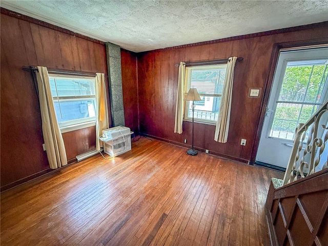 311 Wagner Ave, City Of But Nw, PA 16001