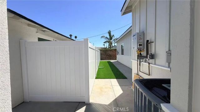 1704 E Vine Avenue B, West Covina, CA 91791