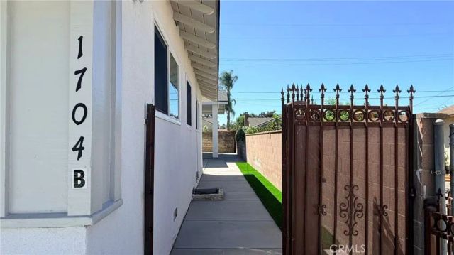 1704 E Vine Avenue B, West Covina, CA 91791