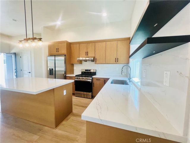 1704 E Vine Avenue B, West Covina, CA 91791