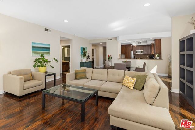 7249 Franklin Avenue 401, Los Angeles, CA 90046