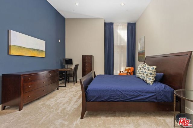 7249 Franklin Avenue 401, Los Angeles, CA 90046