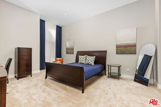 7249 Franklin Avenue 401, Los Angeles, CA 90046