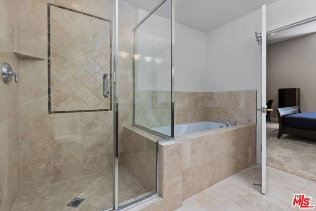 7249 Franklin Avenue 401, Los Angeles, CA 90046