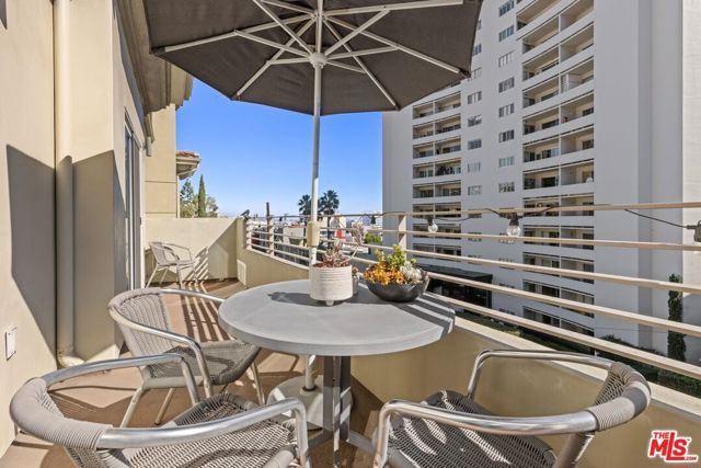 7249 Franklin Avenue 401, Los Angeles, CA 90046