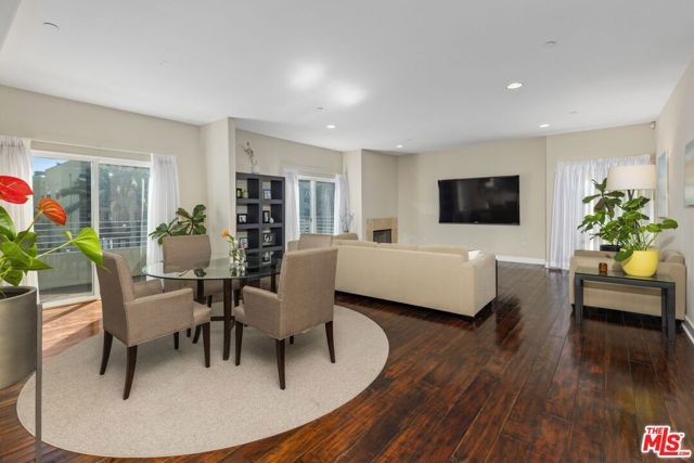 7249 Franklin Avenue 401, Los Angeles, CA 90046