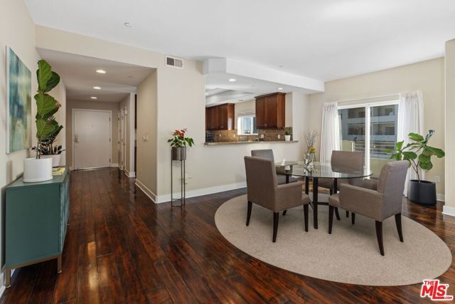 7249 Franklin Avenue 401, Los Angeles, CA 90046