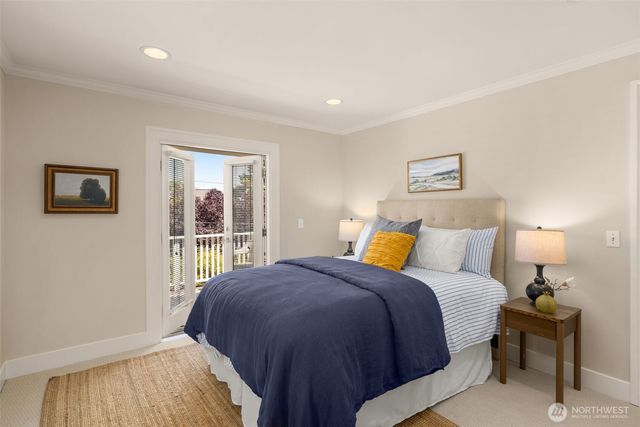 4549 Thackeray Place NE, Seattle, WA 98105