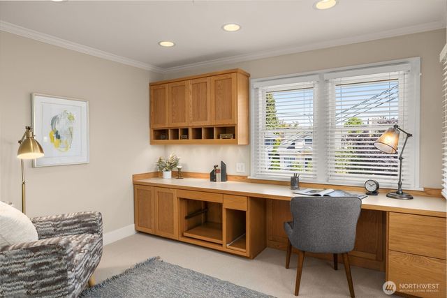 4549 Thackeray Place NE, Seattle, WA 98105