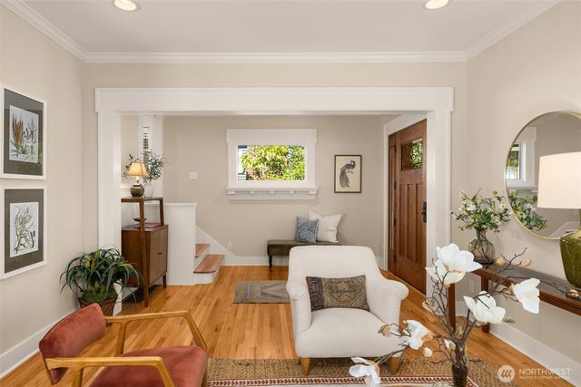 4549 Thackeray Place NE, Seattle, WA 98105